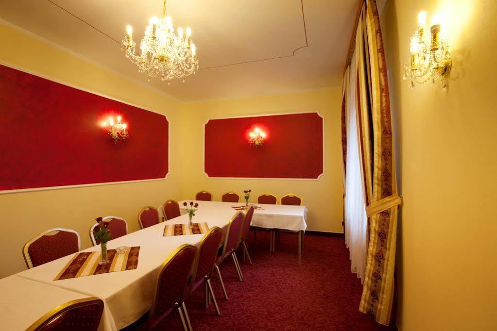 Hotel Savoy Ceske Budejovice Exterior foto