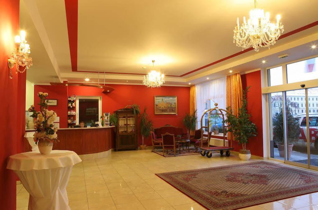Hotel Savoy Ceske Budejovice Exterior foto